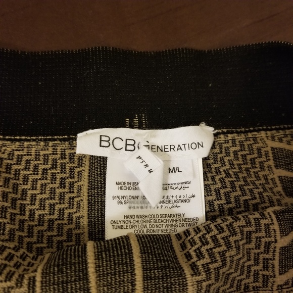 BCBG Generation mini skirt - Picture 2 of 2